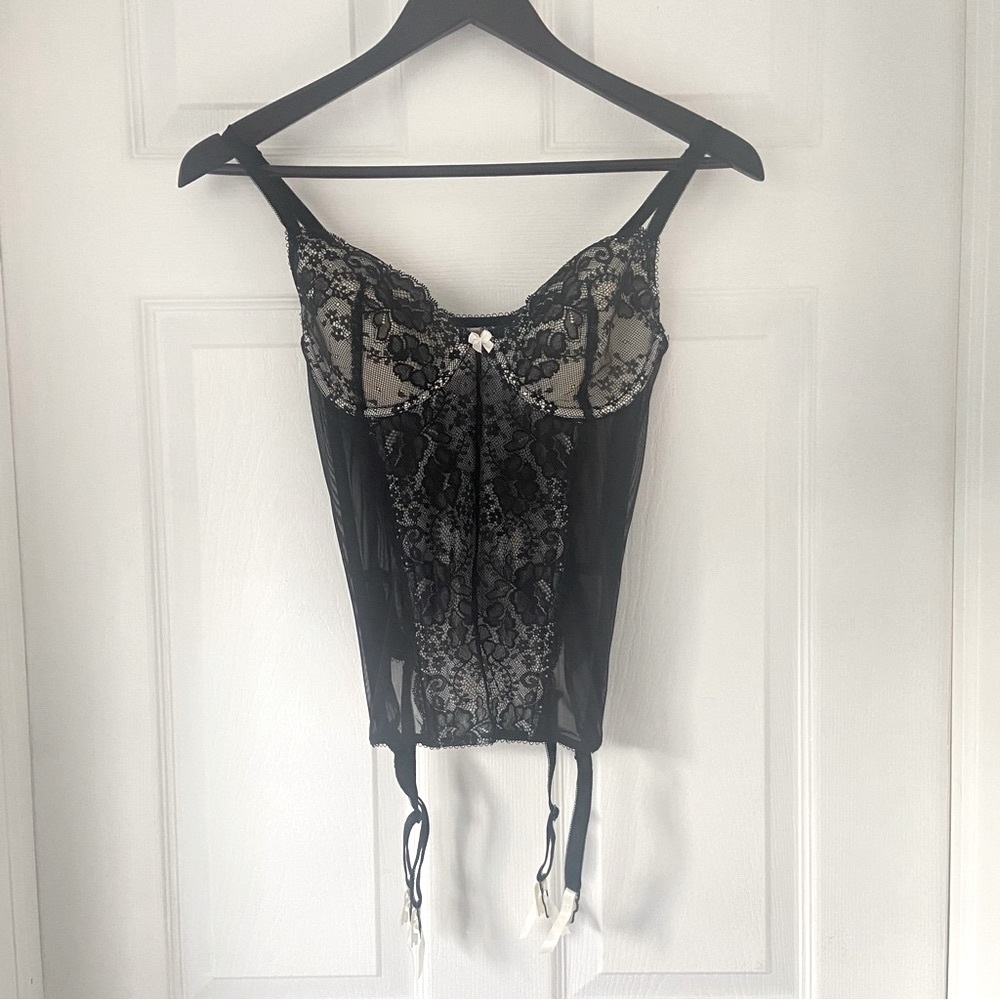 Victoria’s Secret Corset Lingerie Teddy Garter Belt Holder Bustier Sexy 36B Top
